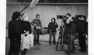 DIE LIEBENDEN UND DIE TOTEN