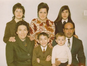 MI MADRE SE LLAMA SAGRARIO