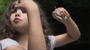 ILONA DANS LA FORÊT