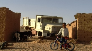 DEN GULA TEGELVÄGEN