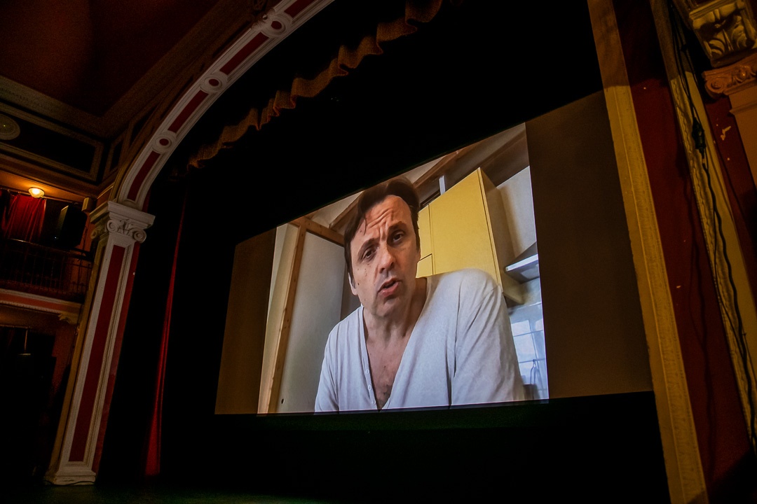 Pantalla Abierta 12/11/2025