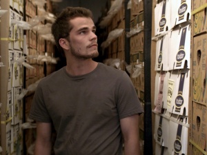 8 ET DES POUSSIÈRES