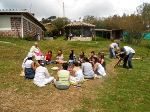 CÍRCULOS DE LUNA ROJA