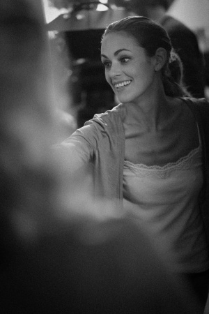 JE TE TIENS, TU ME TIENS...