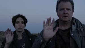 PROHIBIDO ARROJAR CADÁVERES A LA BASURA