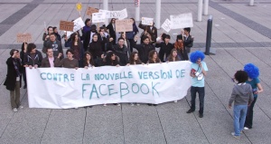 F@CE WORLD (FACEBOOK, LE FILM)