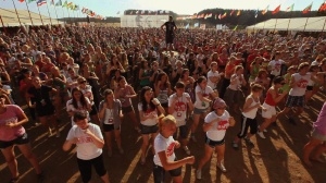 RAKASTAN SINUA KYYNELIIN