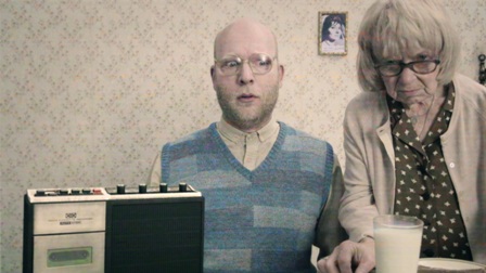 ME TUBE: AUGUST SINGS CARMEN HABANERA