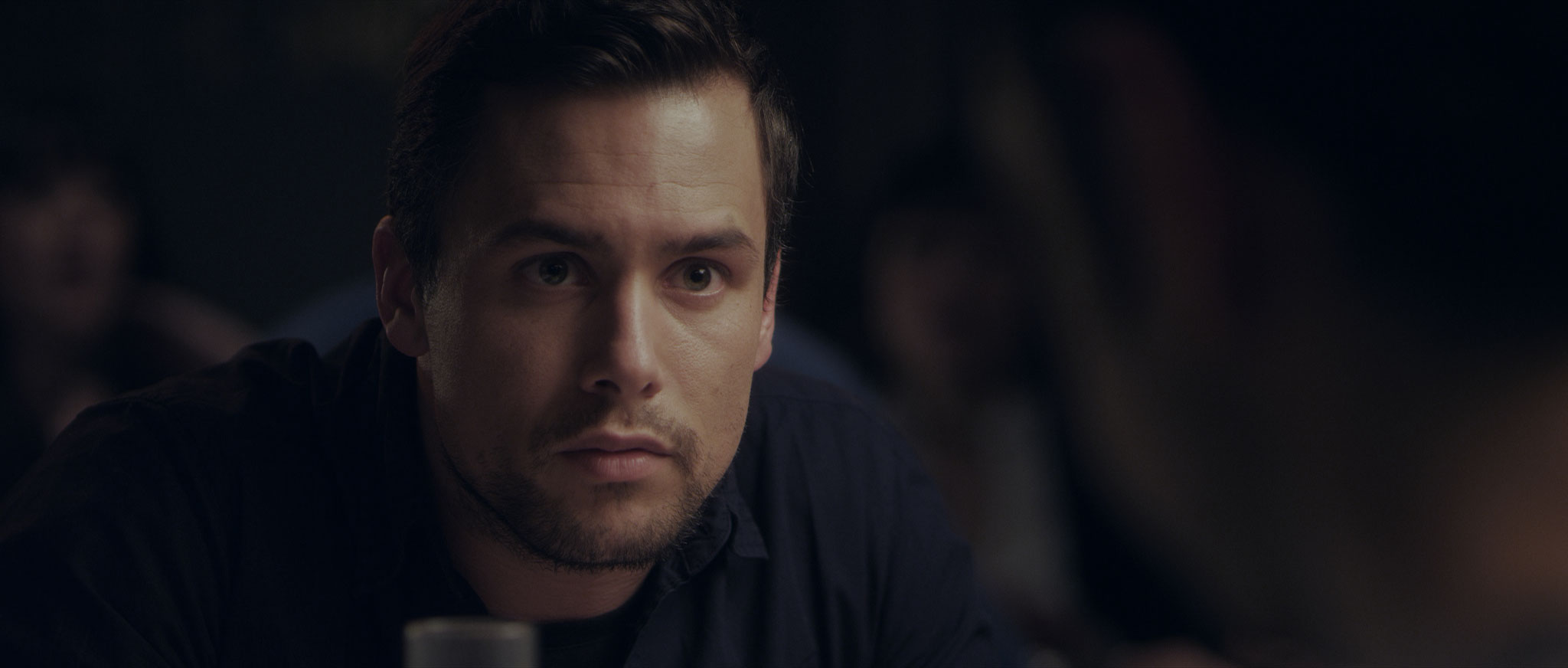 GRIETA EN LA OSCURIDAD