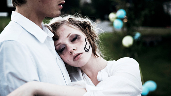 DET KOMMER ALDRIG ATT GÅ ÖVER