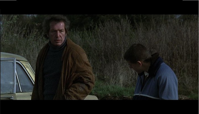 LE GENOU BLESSÉ ET L'HOMME DEBOUT