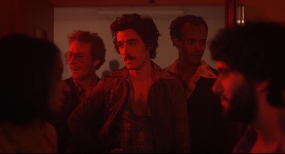 LES CHEMISES OUVERTES