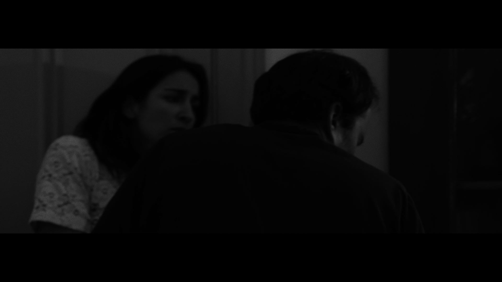 NO NOS DEJES CAER EN LA OSCURIDAD